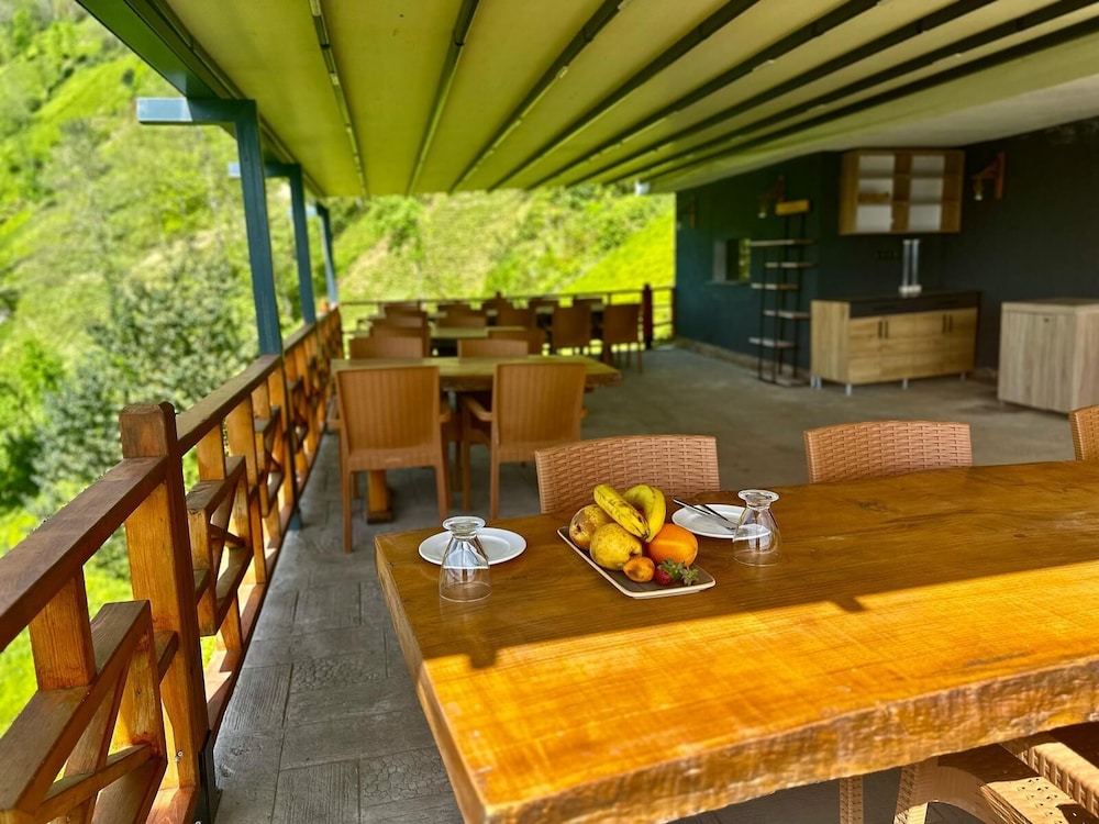 Celazeni Suit Bungalov