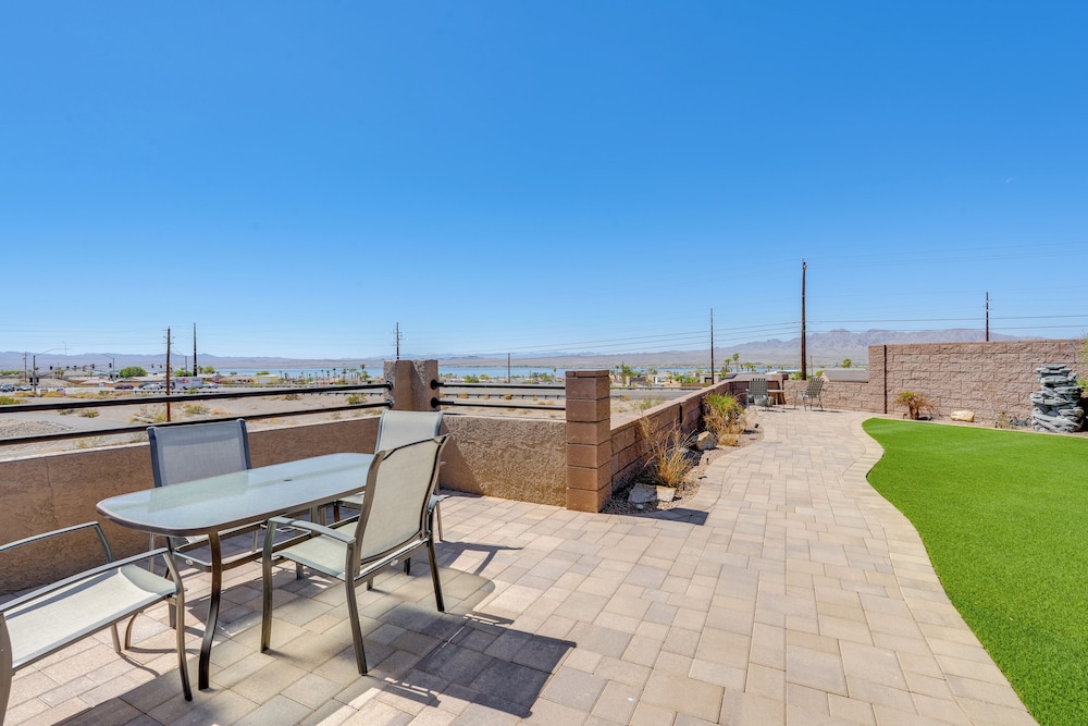 Lake Havasu Views: Home w/ Patio & Putting Green!