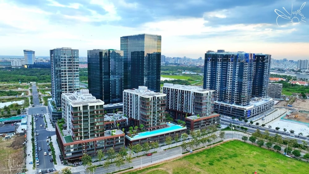 DongDong Apartment The Metropole
