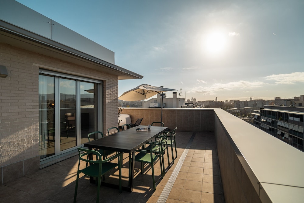 Port Forum Apartments By Olala Homes