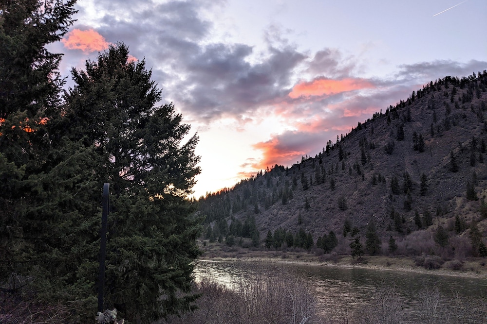 Hike, Fish & Unwind: Remote Escape in Montana