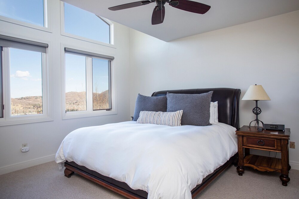 Trail's End Lodge at Deer Valley Resort - Three Bedroom Residence with Spa #506 3 Condo