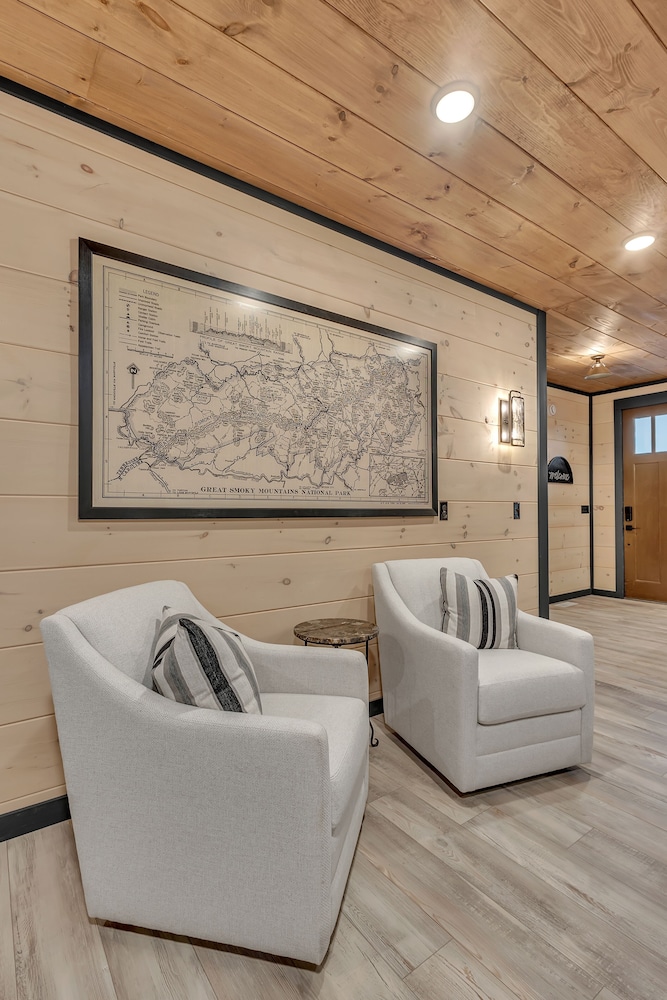 Pigeon Forge Large Cabins