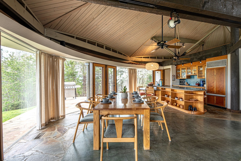 Belltop Architectural Wonder on Private Mountain