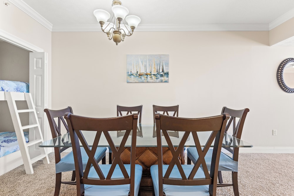 Treasure Island Unit 2011: Sunset Sands, 2 Bed/2 Bath Retreat Sleeps 8!