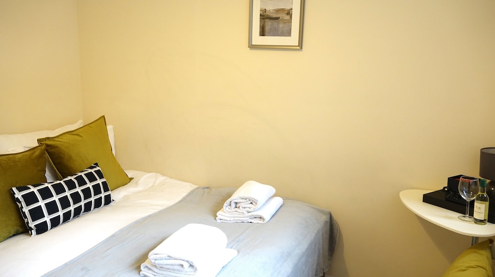 Heathrow Ensuites Rooms