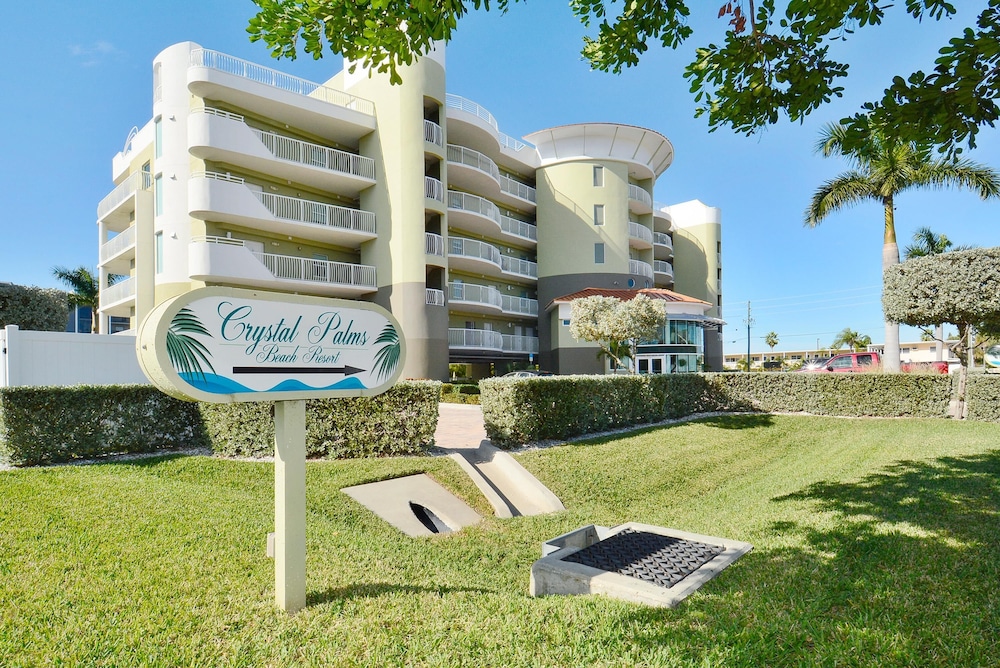Crystal Palms 201