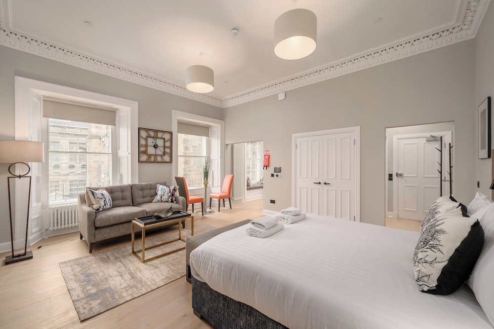 Destiny Scotland George IV Apartments