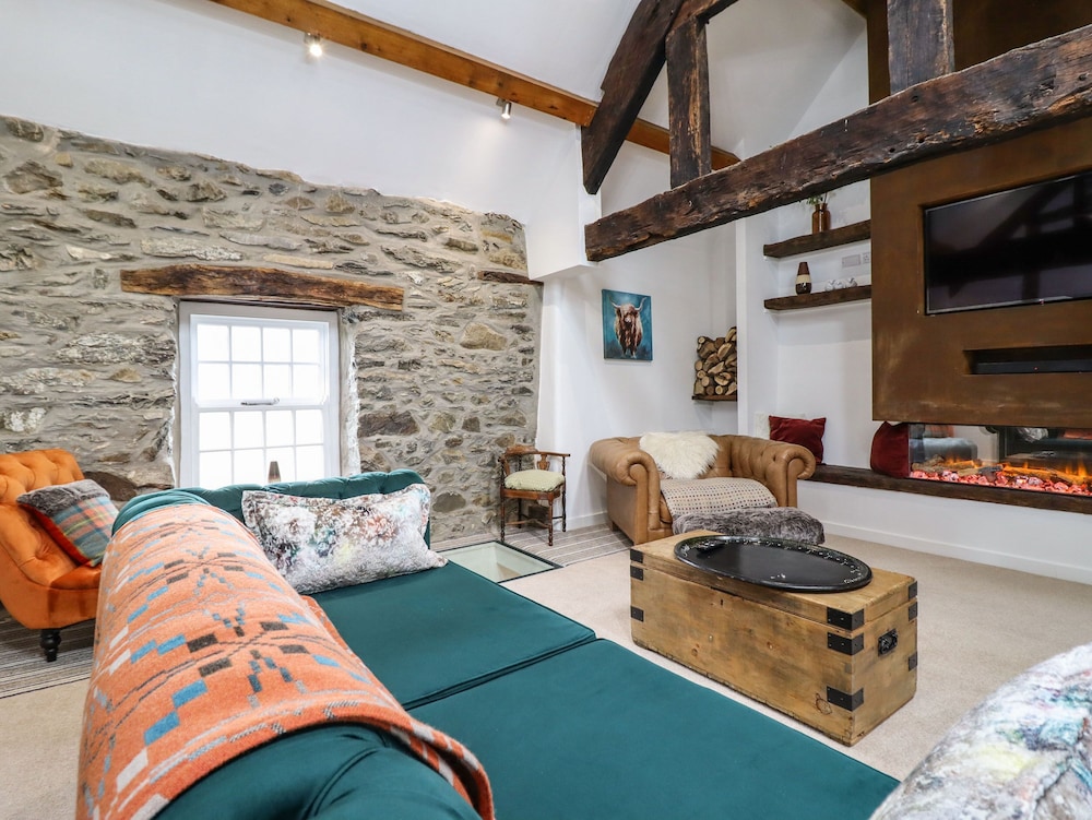 Plas Glan Yr Afon