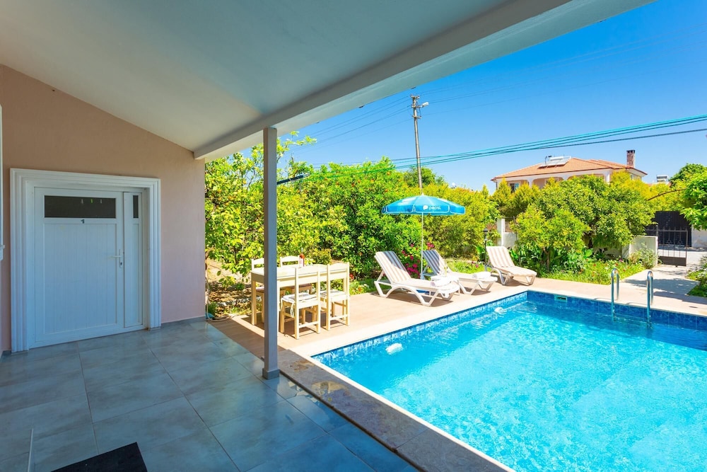 Villa Duman 1 Private Pool A C Wifi Car Not Required - 3164 view 4