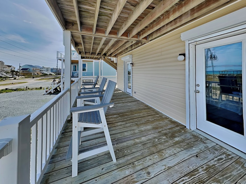 Starfish Escape by Topsail Realty