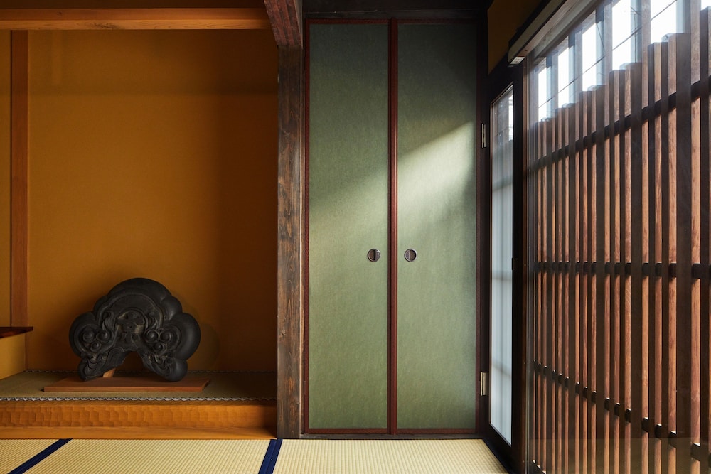 Marukyo Gakurinan view 3
