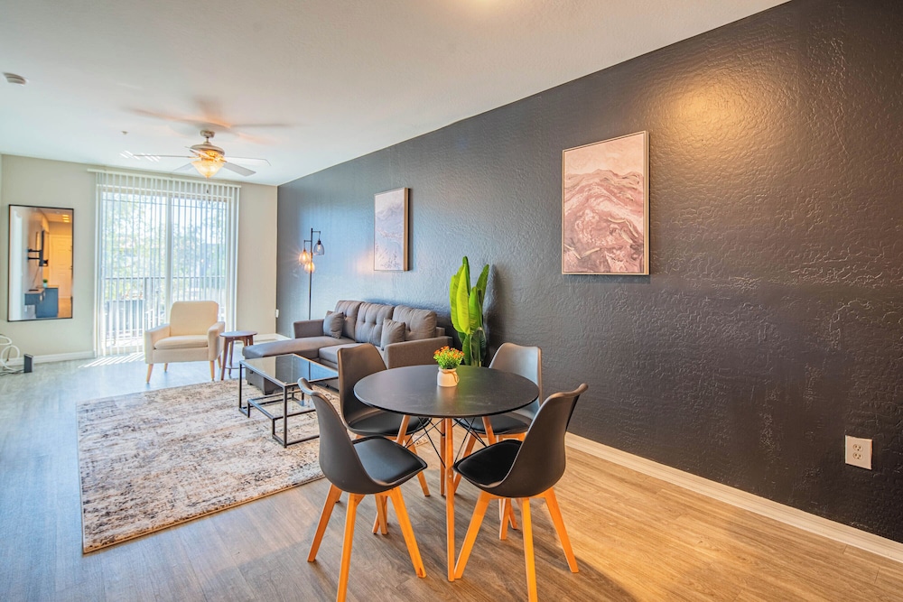 ROVE LIVING/KL - The Fredrick Tempe