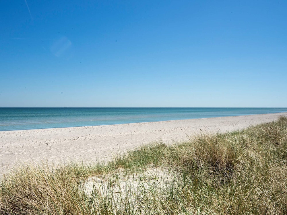 6 Person Holiday Home in Grenaa