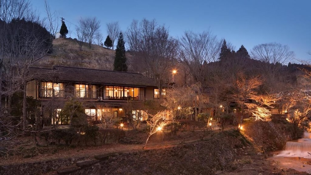 yamakawaonsen kosugian