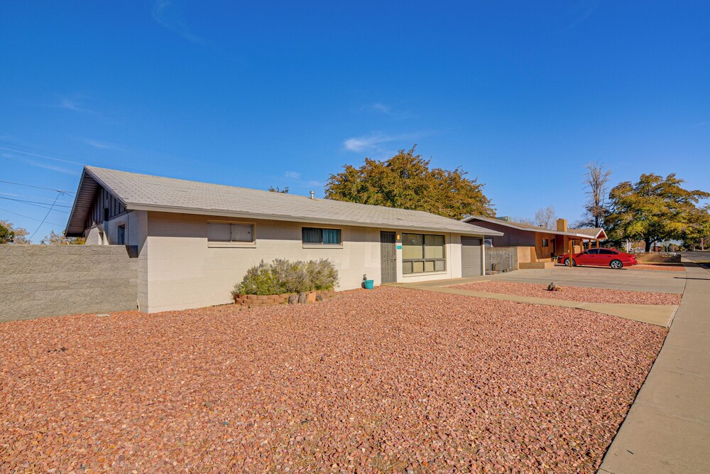 3 Mi to Glen Canyon Dam: Home w/ Fenced Yard
