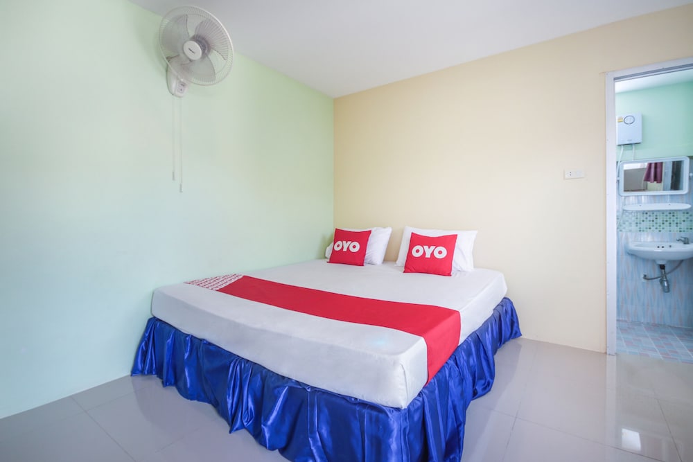OYO 1163 Eden Hostel