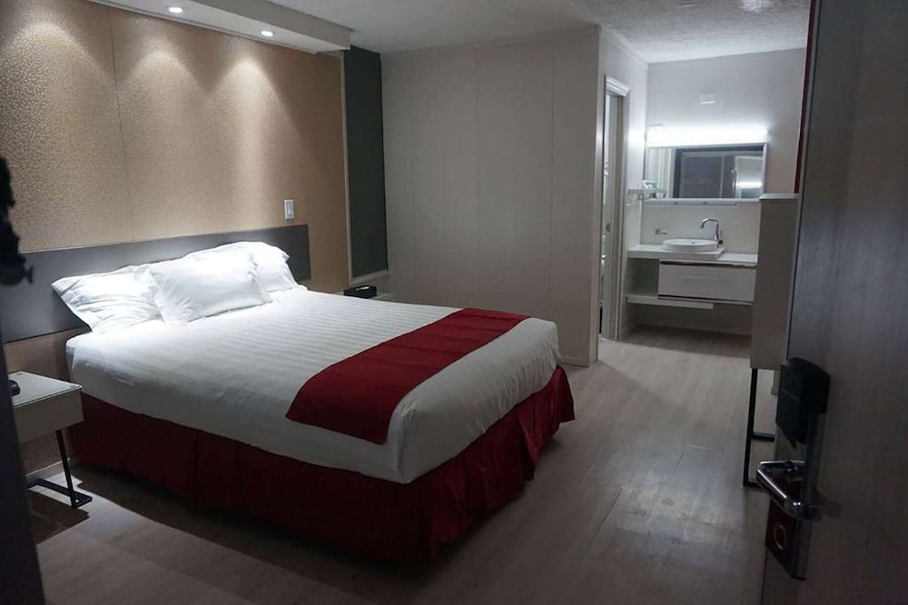 Travelodge by Wyndham Orlando / Heart of International Drive