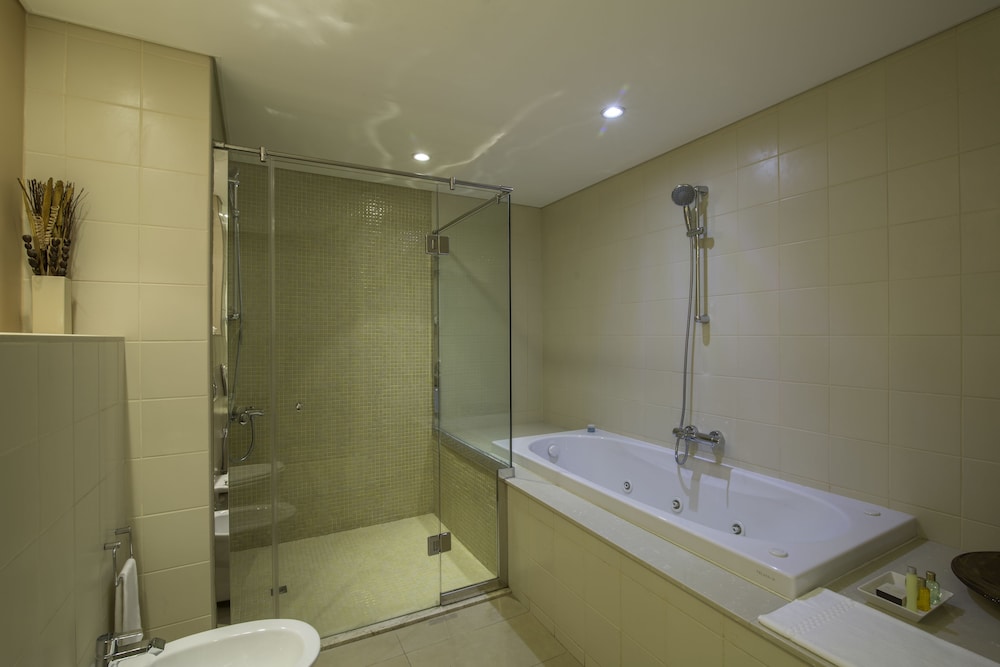 Abu Dhabi Vacations - Metropolitan Al Mafraq Hotel - Property Image 38