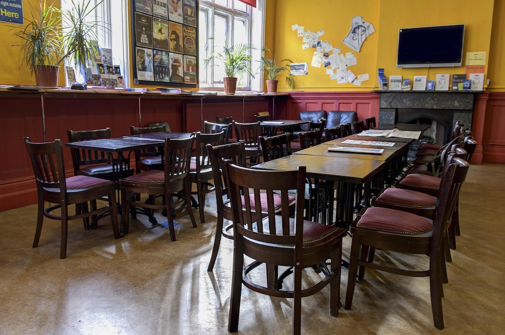 Kinlay House Hostel