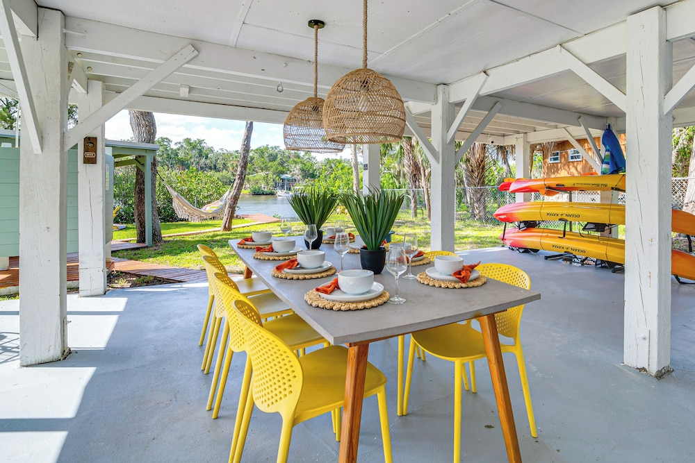 Dock, Hot Tub & Games: Crystal River Family Gem