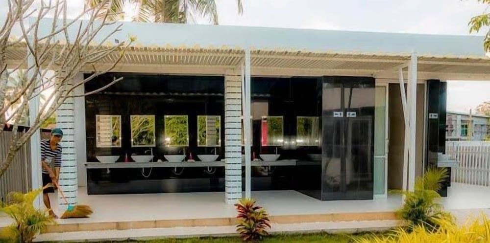 INFINITY Beach Club - Hostel