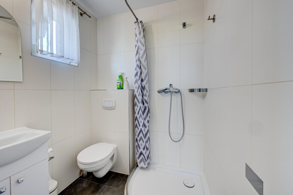 Ground Floor Holiday Studio, Gaski