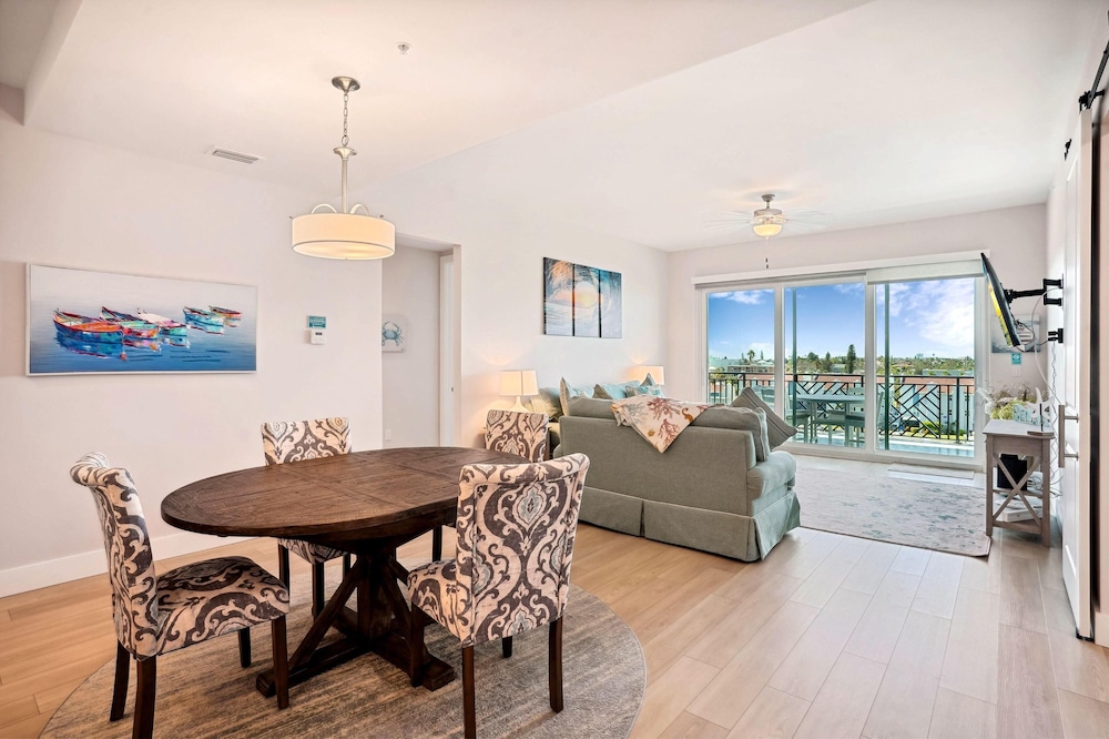 The Harbor Condo 503 - Premier