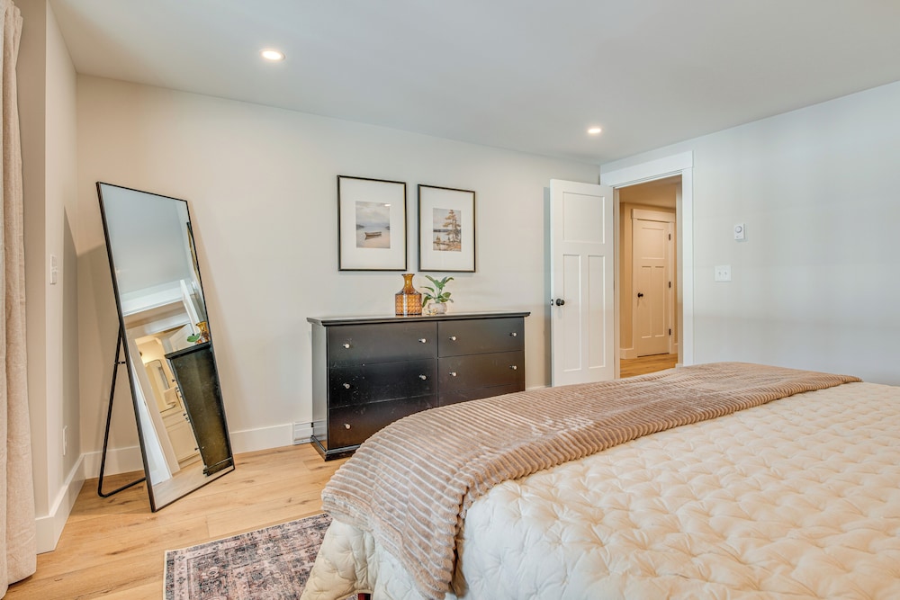 Dock & Game Room: New Waterfront Home in Lyman!