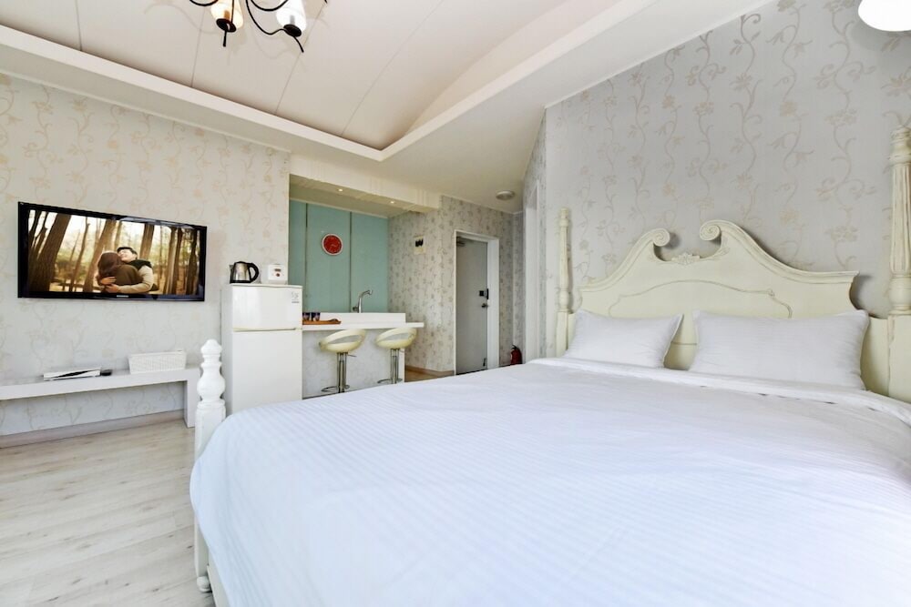 Namhae Bluemare Pension