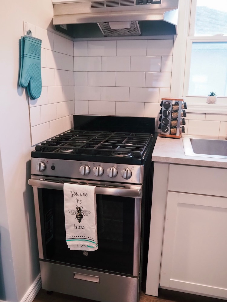 Apartment w Private Balcony Close to Beach
