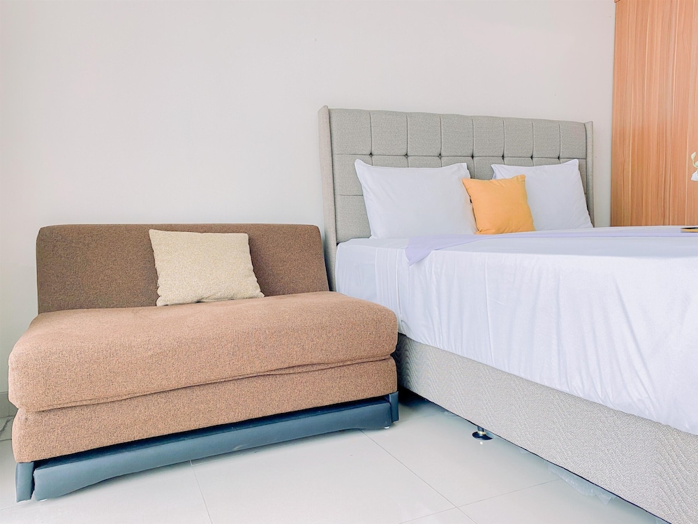 Comfy And Best Deal Studio At Nine Residence Apartment