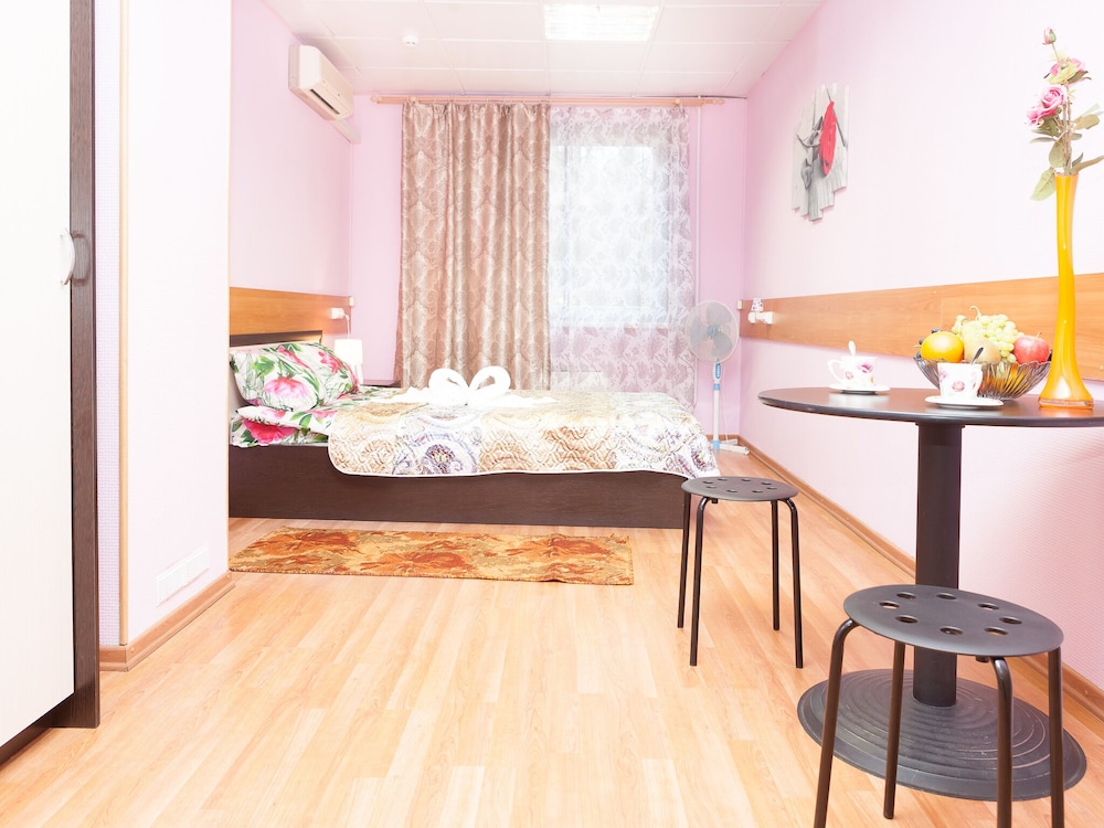 Hostel on Akademika Anokhina 13