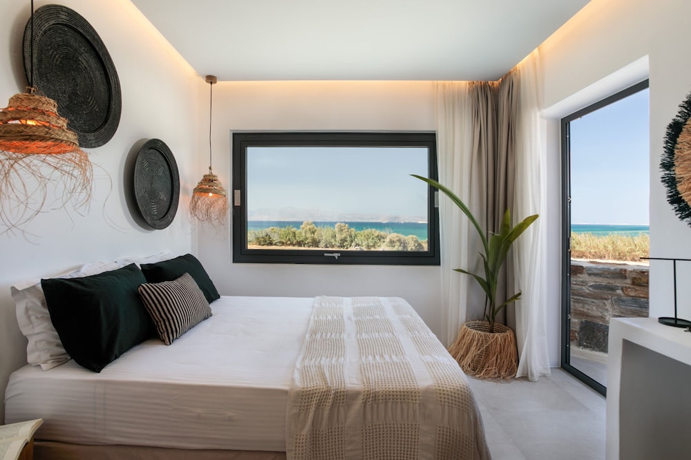 Villa Anamnisis With 5 Bedrooms and 5 5 Bathrooms