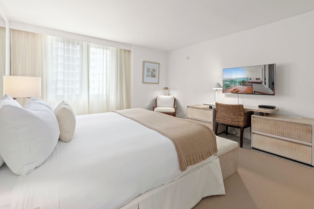 Luxury Vacation Rentals at 1 Hotel & Homes by LRMB