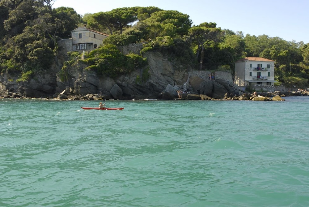 Photo 16