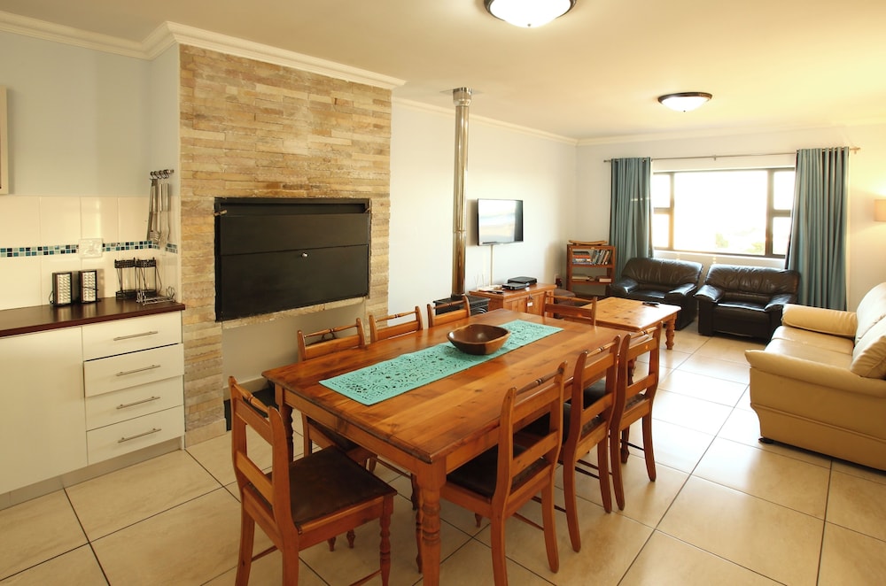 Sa-Ais, Langebaan 6-sleeper