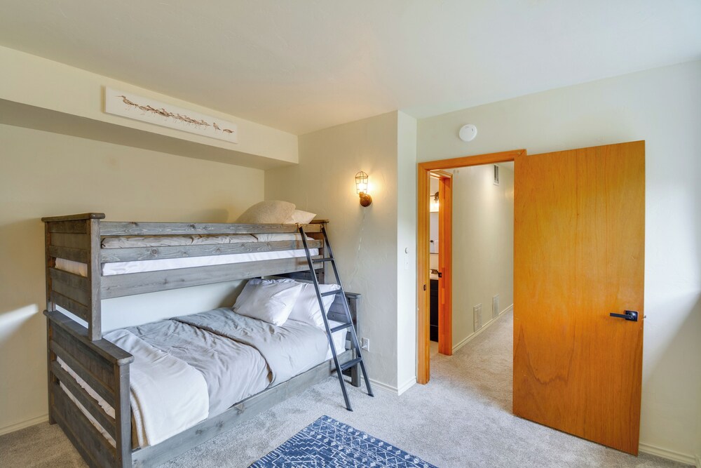 Hike, Fish, Ski & Explore: Cabin Near Breckenridge