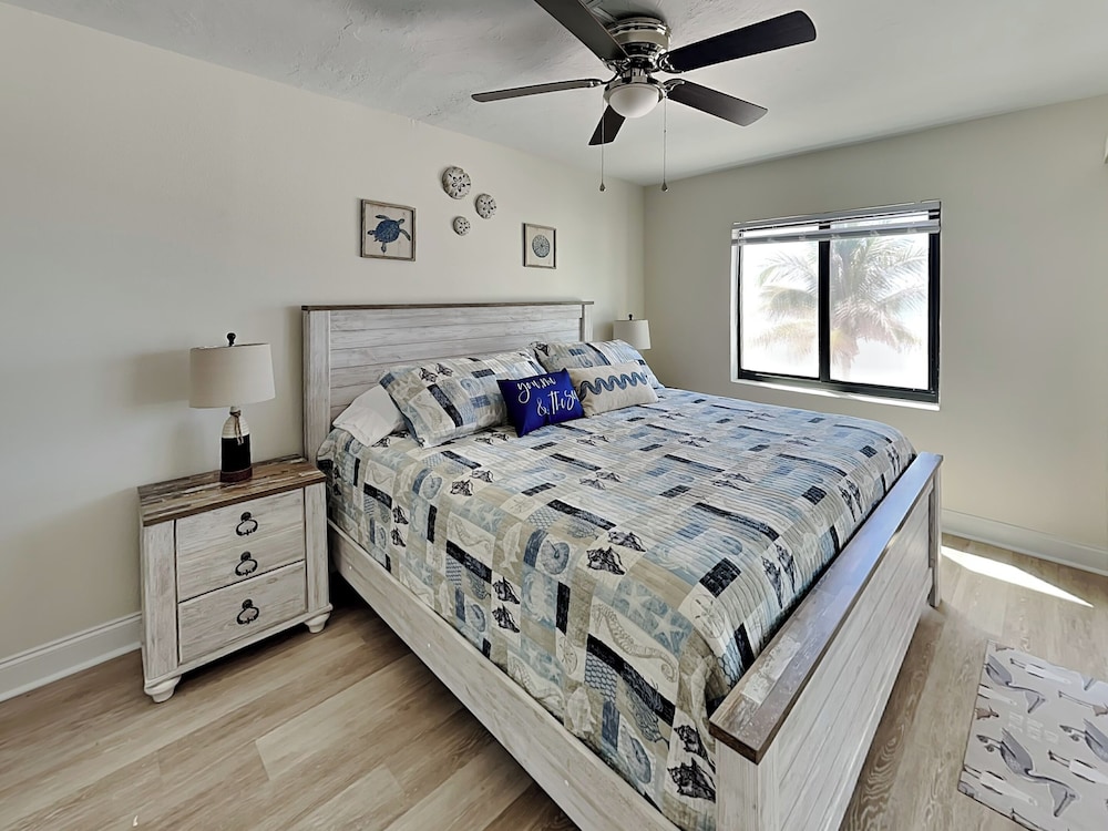 Seaside 3 by Distinctive Beach Rentals