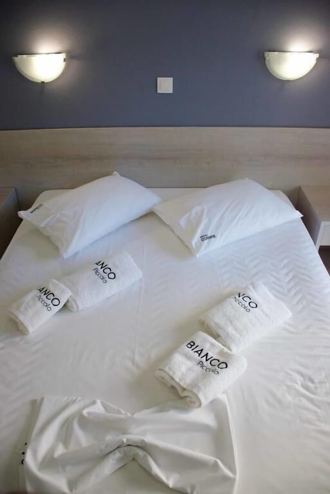 Bianco Piccolo photo 3