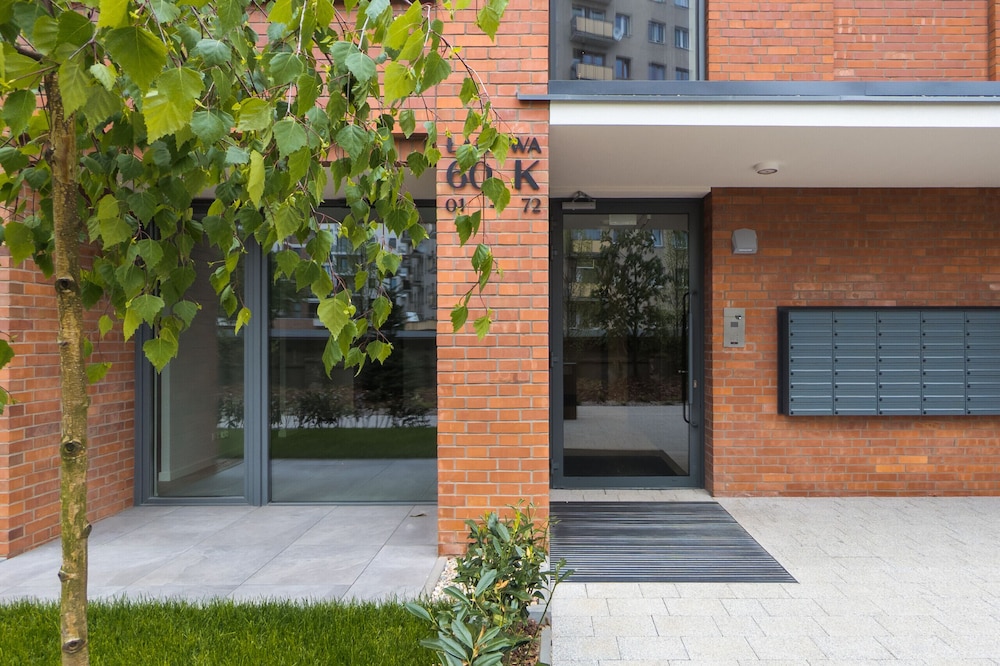 Deluxe Apartment by Renters Prestige view 4