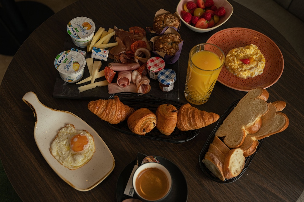 Montreux Vacations - Jetty Boutique Hotel  Restaurant - Property Image 3