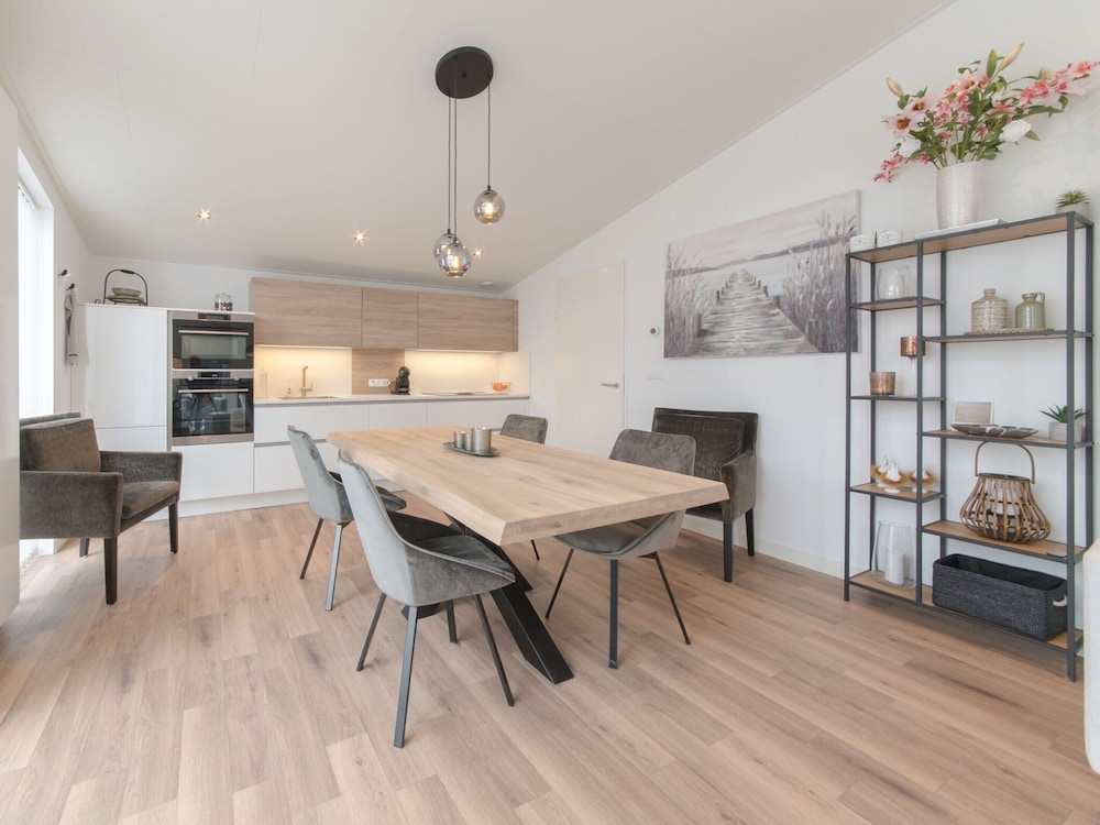 Holiday Home in Zeeland Near Stream Garden view 4