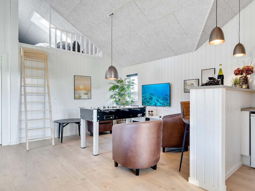 5 Star Holiday Home in Norre Nebel
