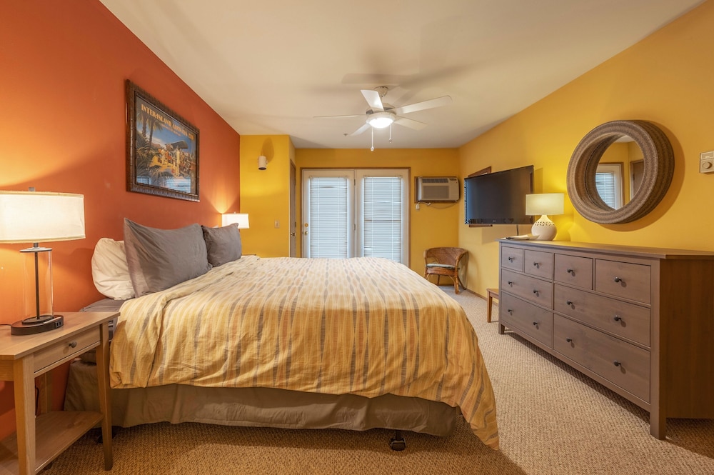 15 Lodge Condo with Hood River Bridge View by RedAwning