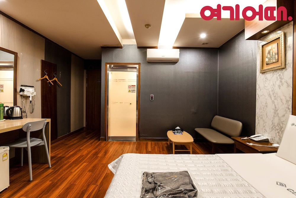 CLIO MOTEL