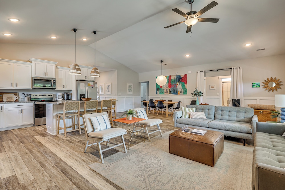 < 1 Mi to Beach: Home w/ Pool in Oak Island!