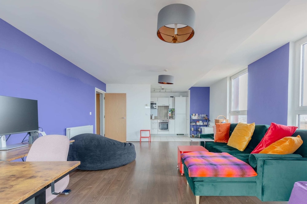 Quirky 1BD Flat W/gym & City Views Dalston!