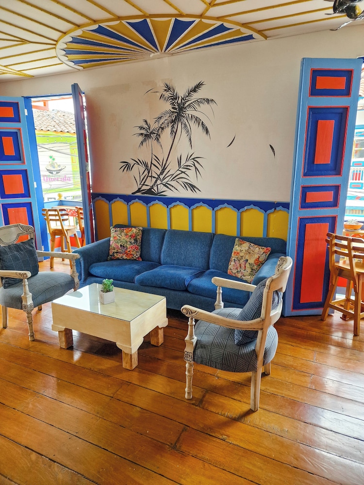 Hostal Mythos