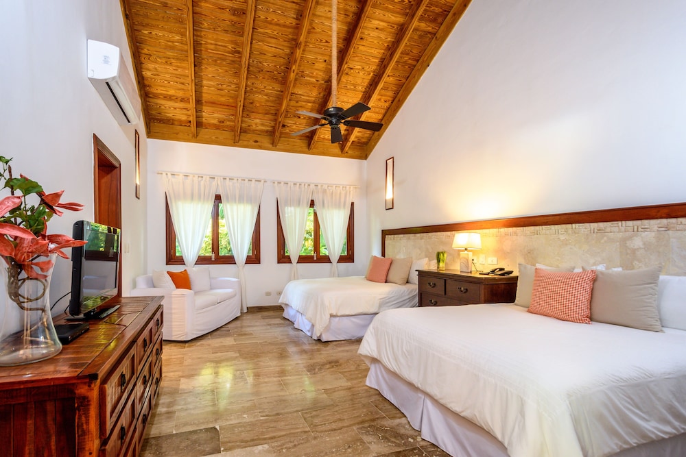 Luxurious Casa de Campo Villa for up to 12 people view 3
